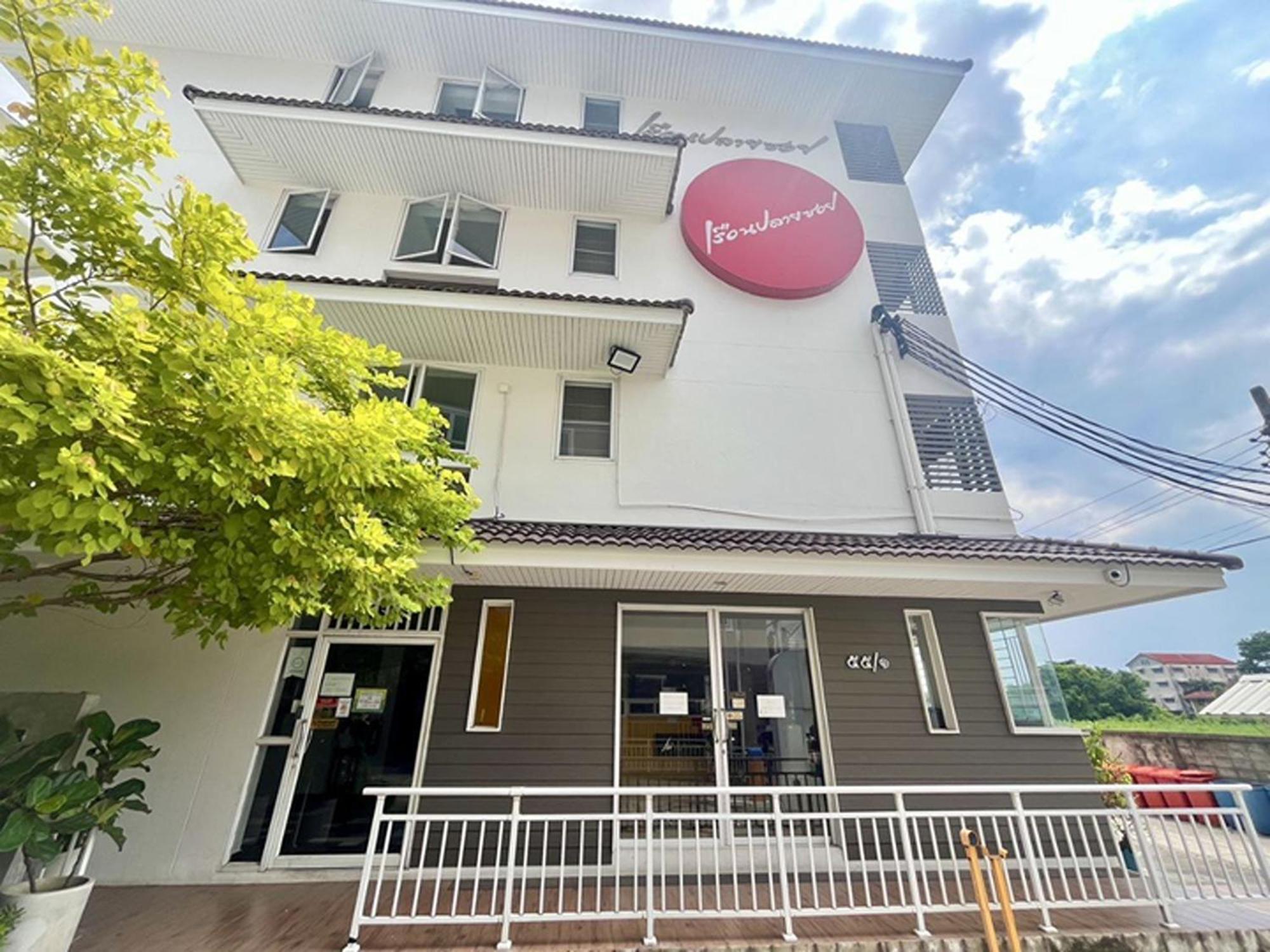 Ruan Plaisoi Apartment Banguecoque Exterior foto