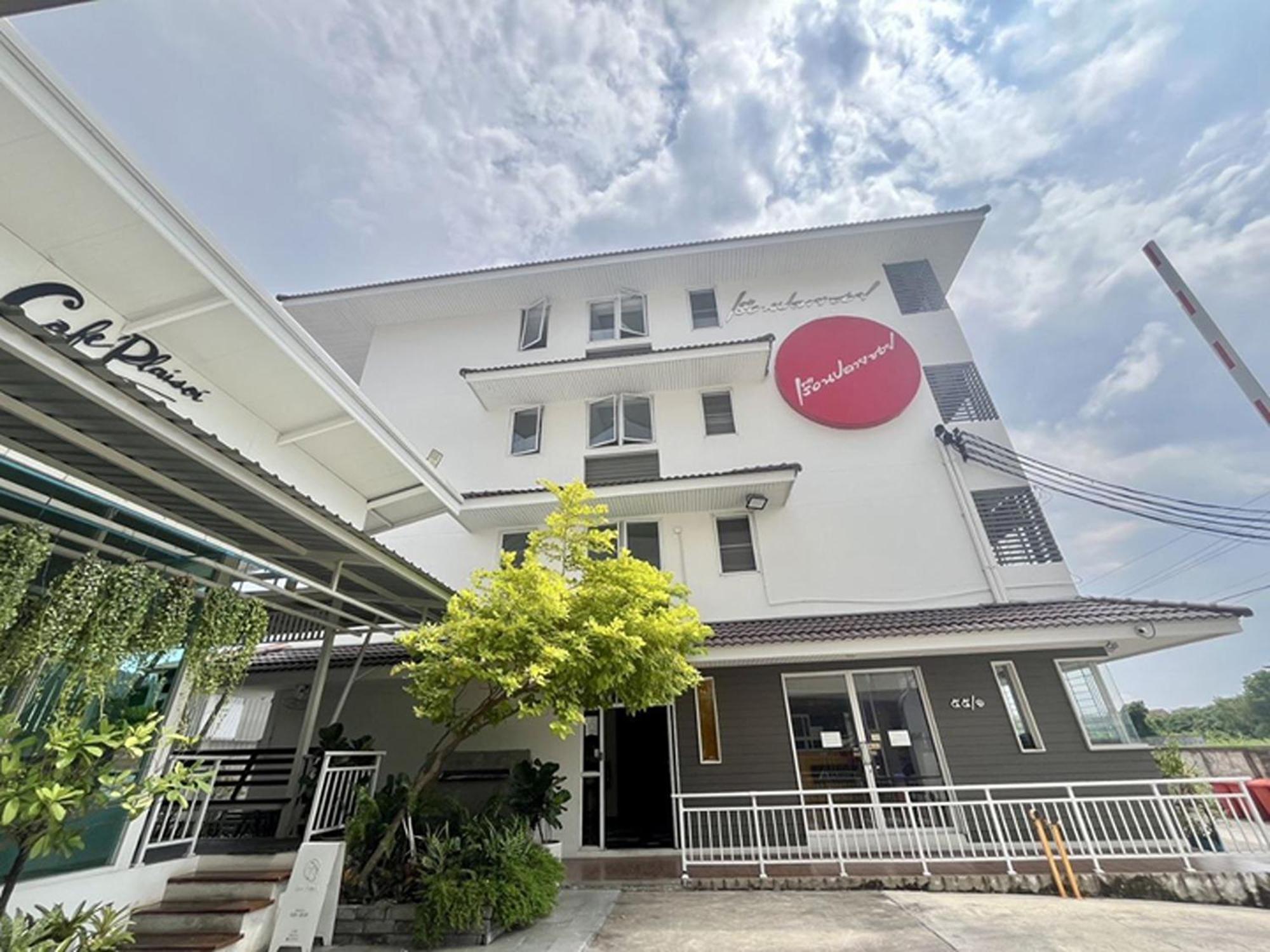 Ruan Plaisoi Apartment Banguecoque Exterior foto