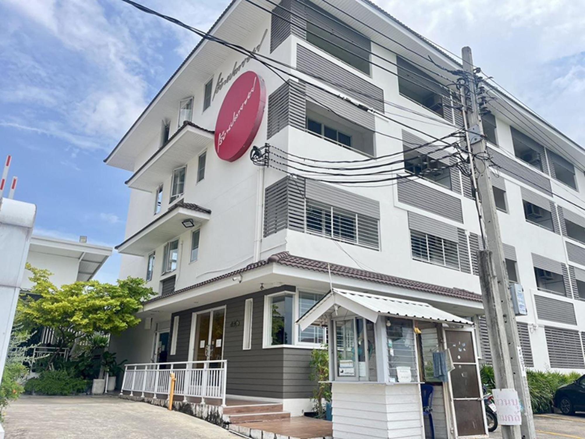 Ruan Plaisoi Apartment Banguecoque Exterior foto